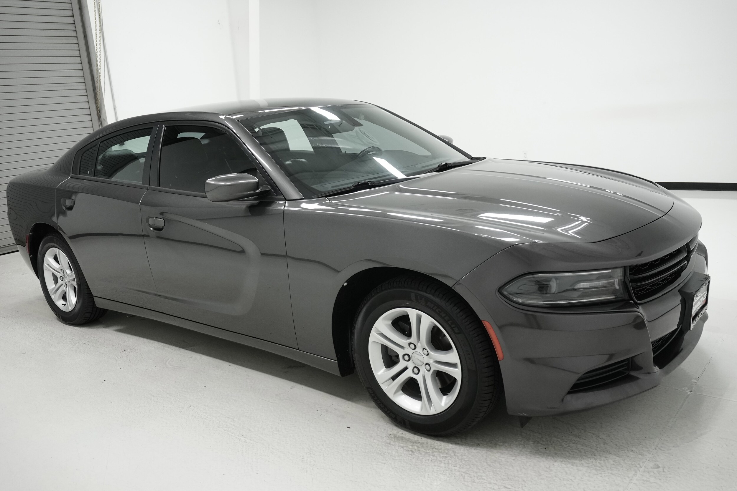 2020 Dodge Charger SXT photo 3