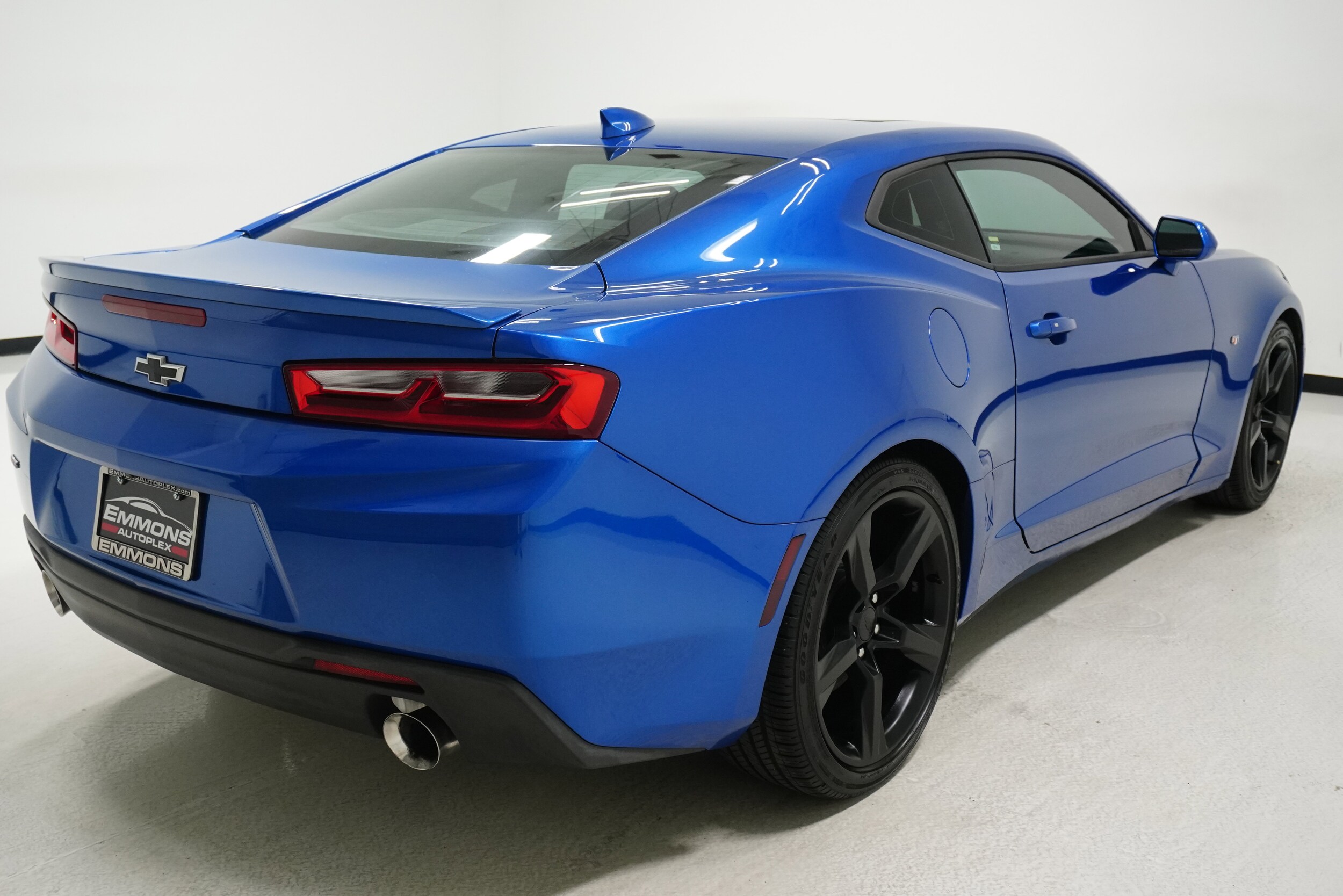 2018 Chevrolet Camaro 1LT photo 4