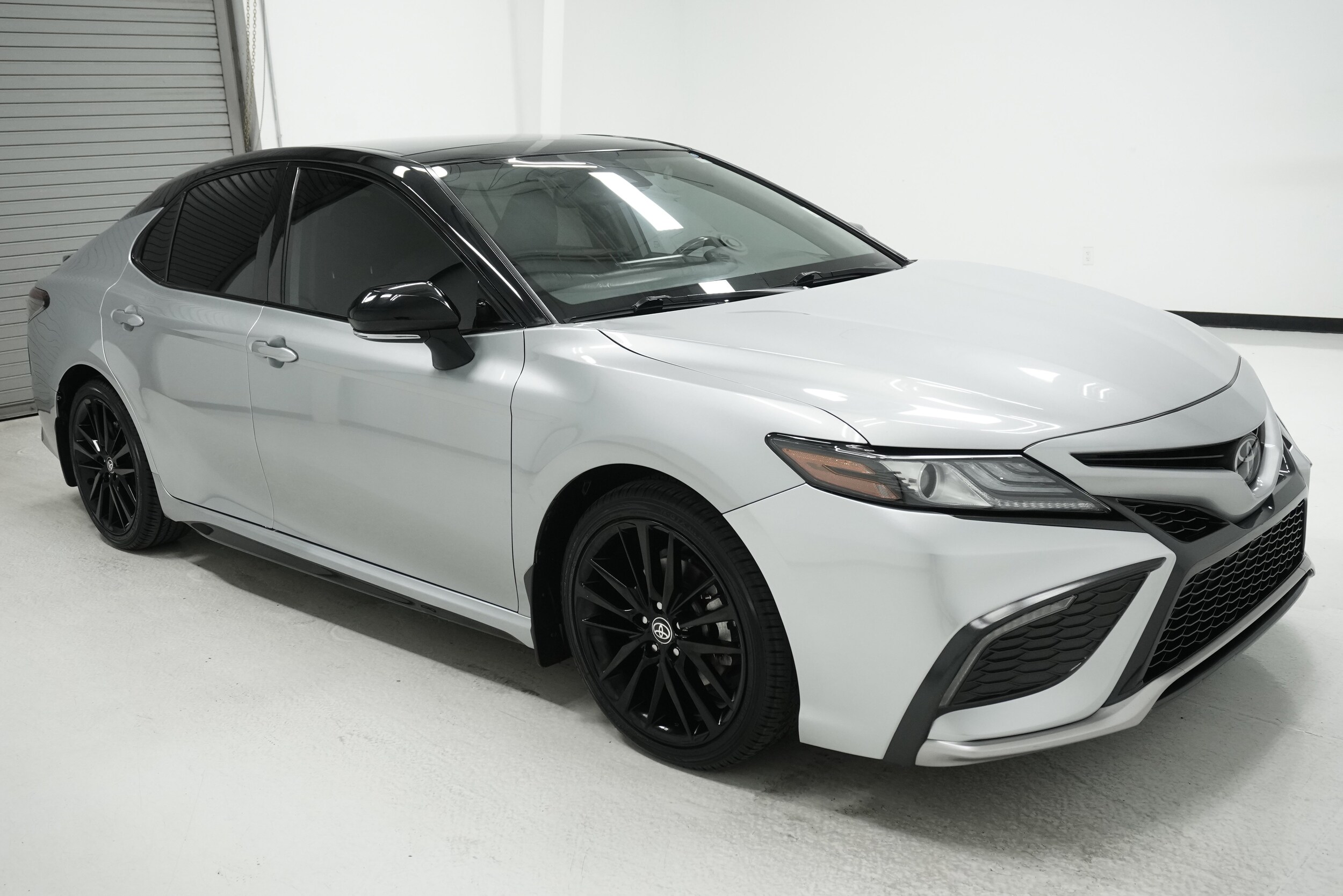 2022 Toyota Camry XSE photo 3