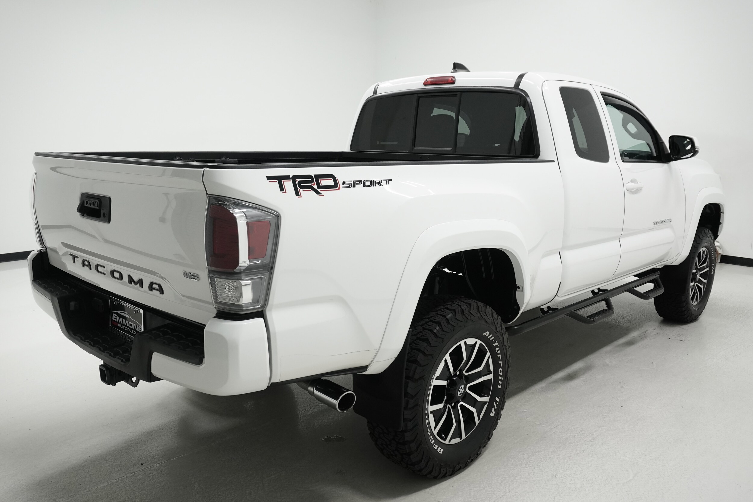 2022 Toyota Tacoma TRD Sport photo 4