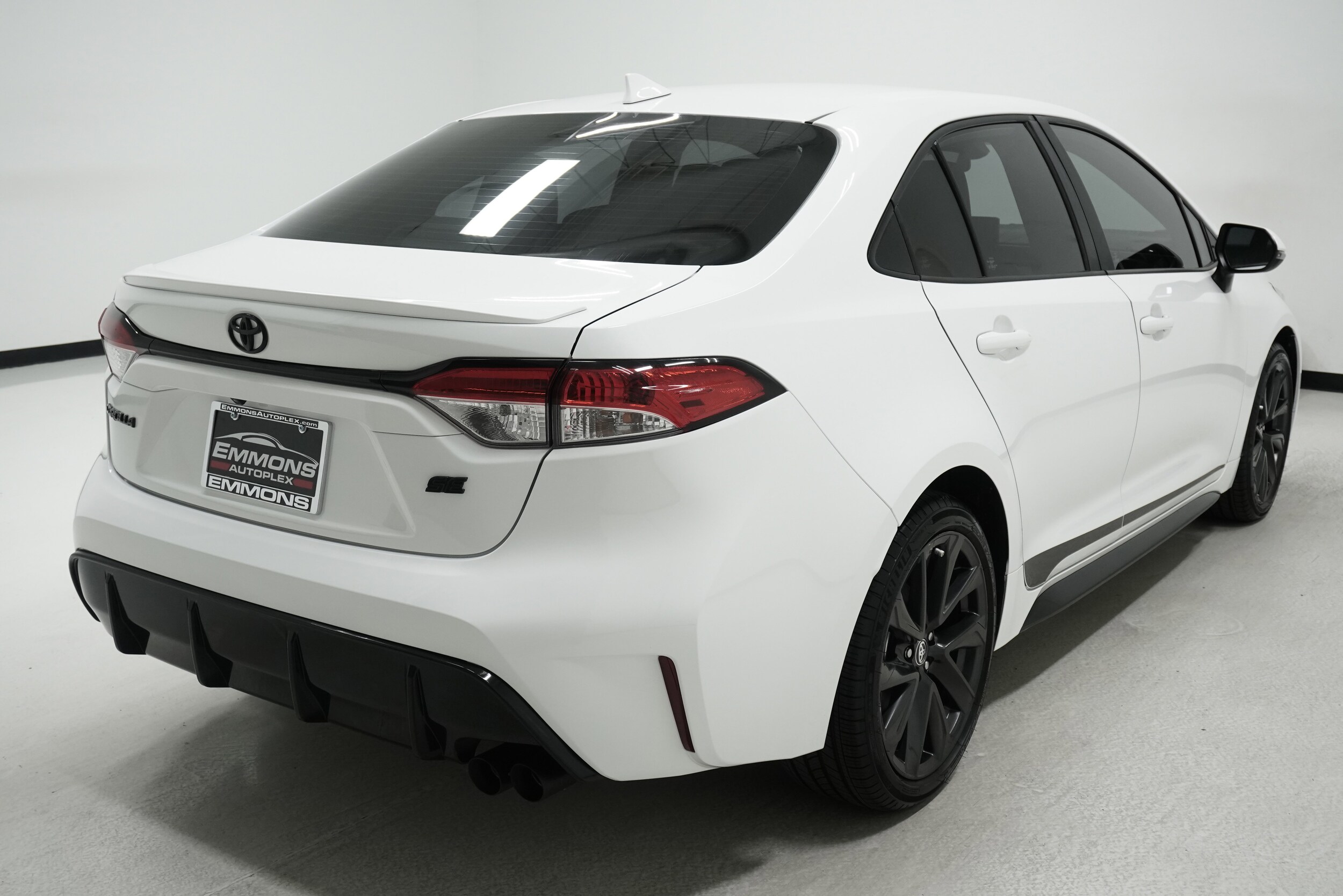 2023 Toyota Corolla SE photo 4