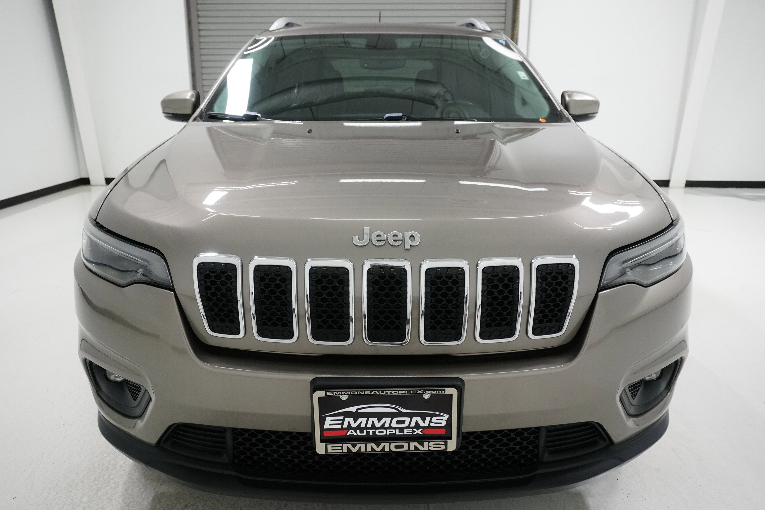 2019 Jeep Cherokee Latitude photo 2