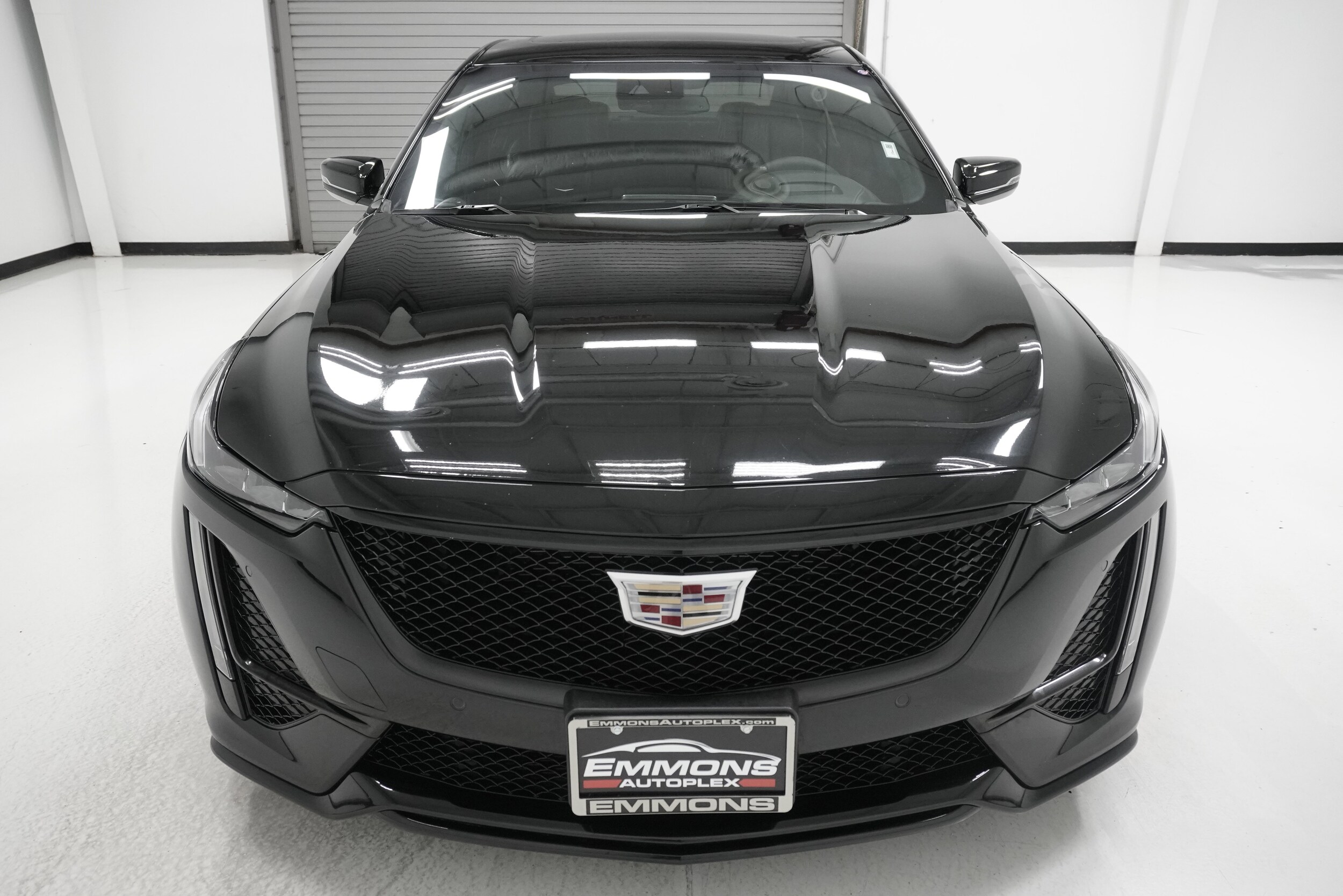 2023 Cadillac CT5 V photo 2