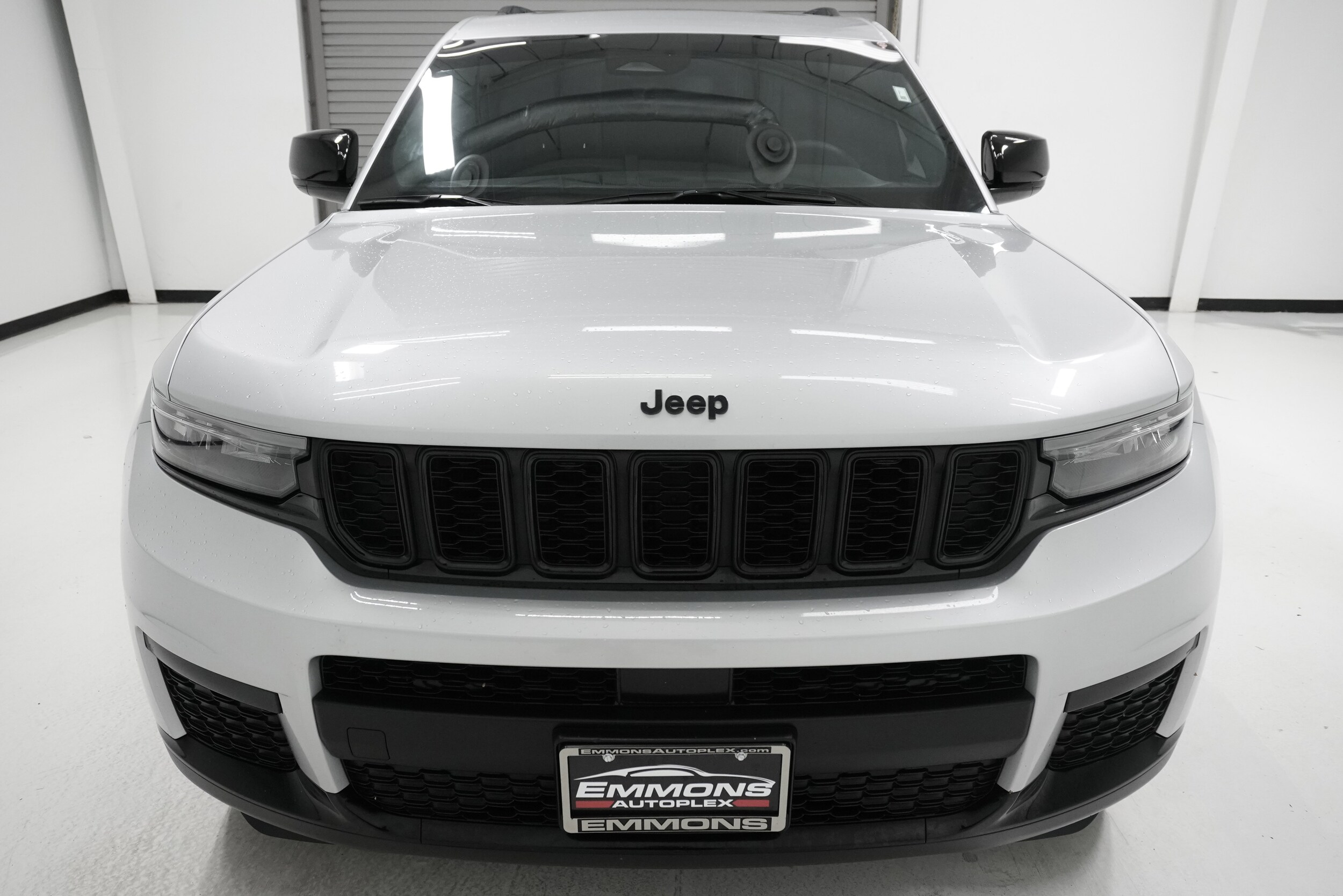 2023 Jeep Grand Cherokee Altitude photo 2