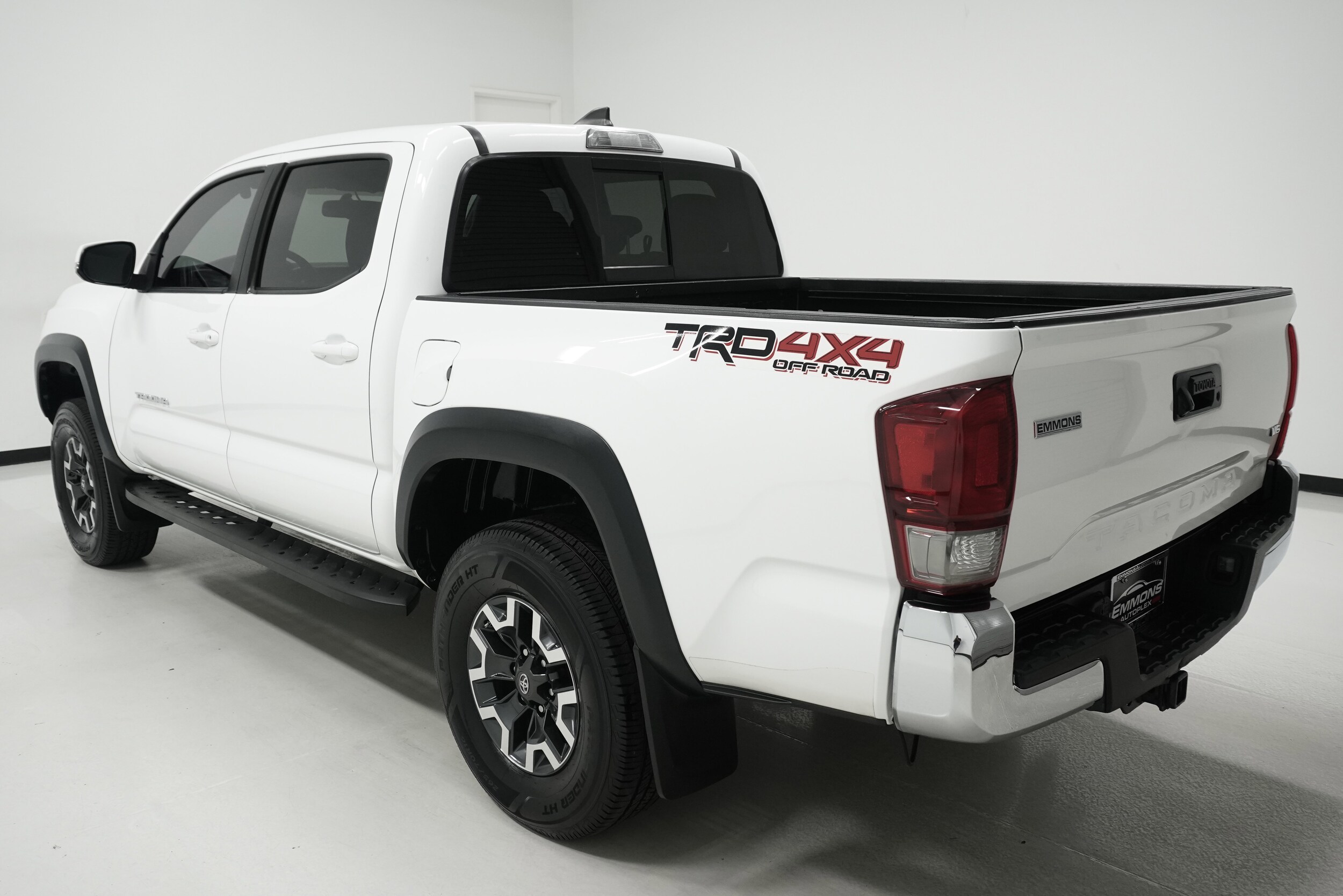 2017 Toyota Tacoma SR5 Sport TRD Pro photo 4