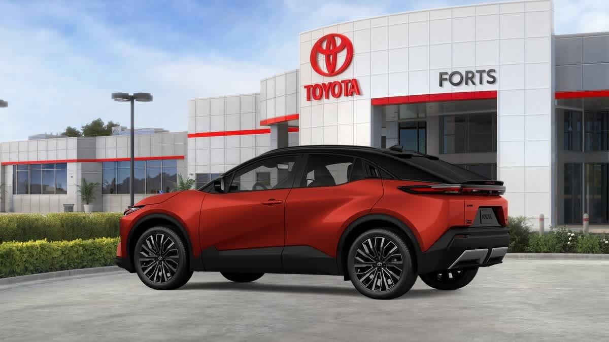 2026 Toyota C-HR XSE - Photo 6
