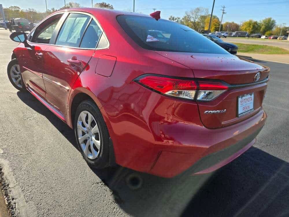 2020 Toyota Corolla LE photo 3