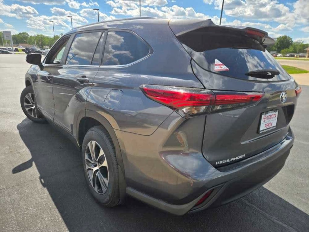 Used 2023 Toyota Highlander XLE SUV