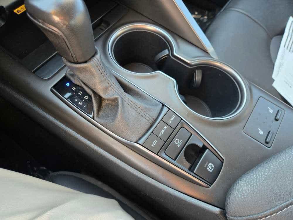 2023 Toyota Camry XSE - Photo 16