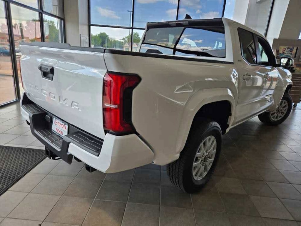 New 2025 Toyota Tacoma SR5 4X4 DOUBLE CAB