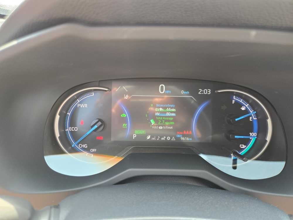 2024 Toyota RAV4 SE - Photo 16