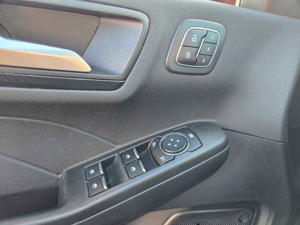 2023 Ford Escape ST-Line Elite - Photo 11