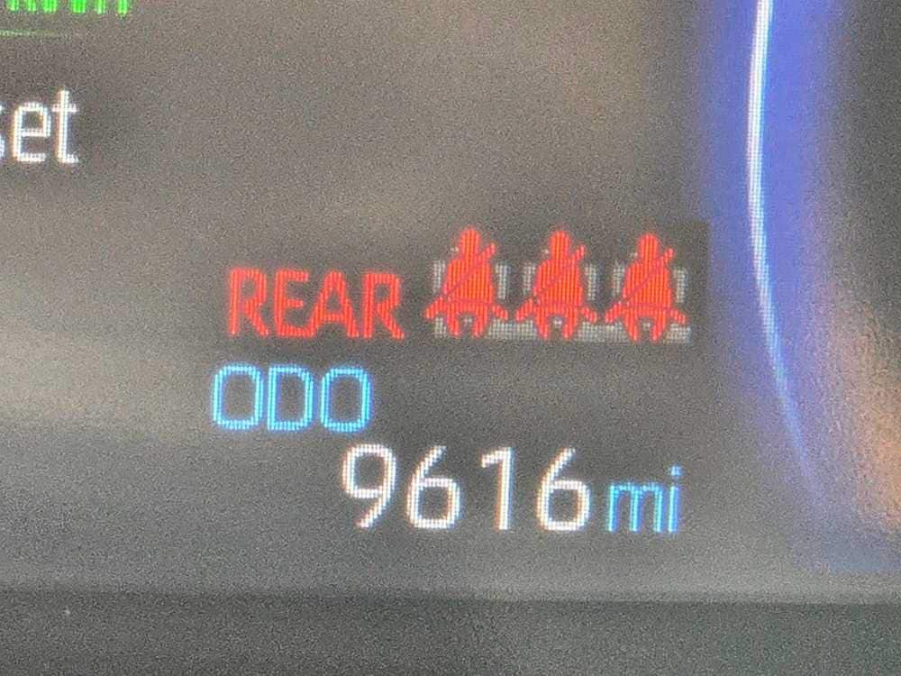 2024 Toyota RAV4 SE - Photo 17
