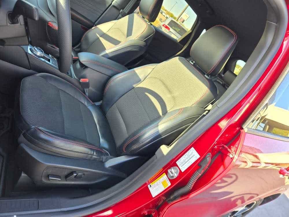 2023 Ford Escape ST-Line Elite - Photo 7