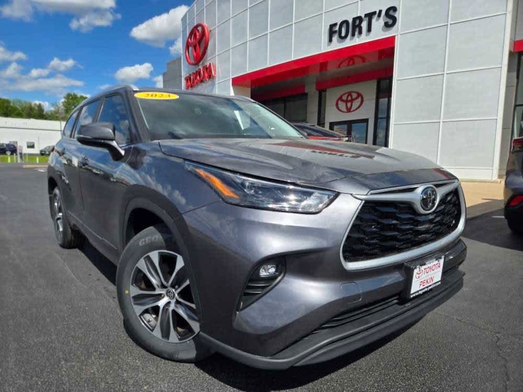 Used 2023 Toyota Highlander XLE SUV