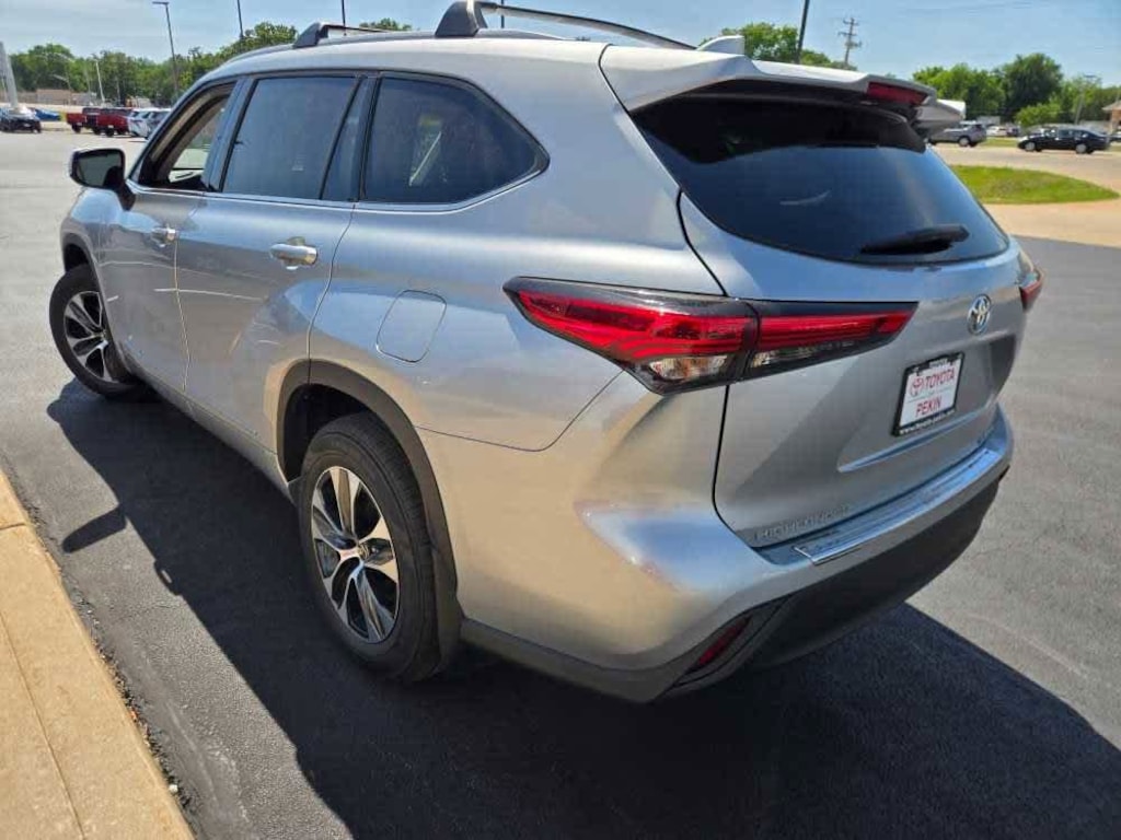 Used 2022 Toyota Highlander XLE SUV