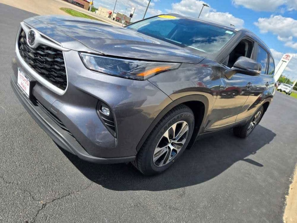Used 2023 Toyota Highlander XLE SUV