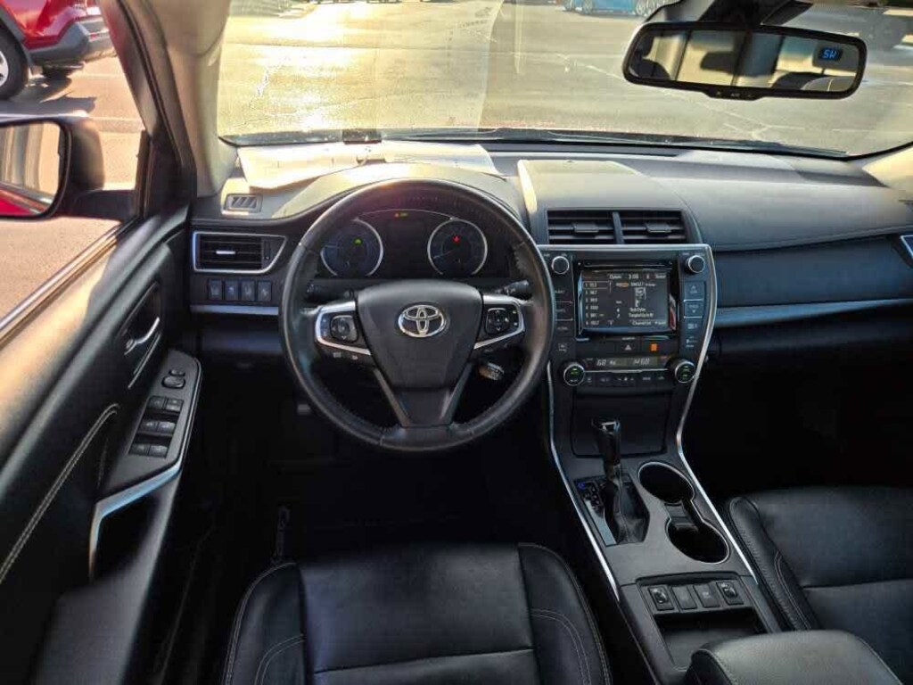 Certified 2017 Toyota Camry Hybrid XLE Sedan