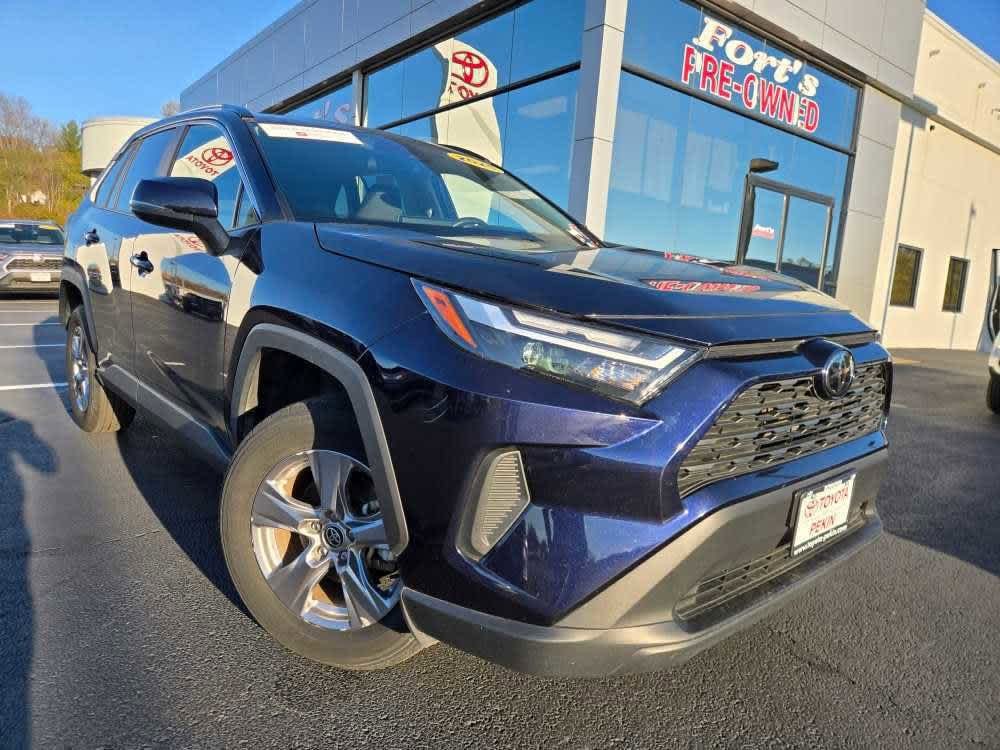 2025 Toyota RAV4 SUV 
