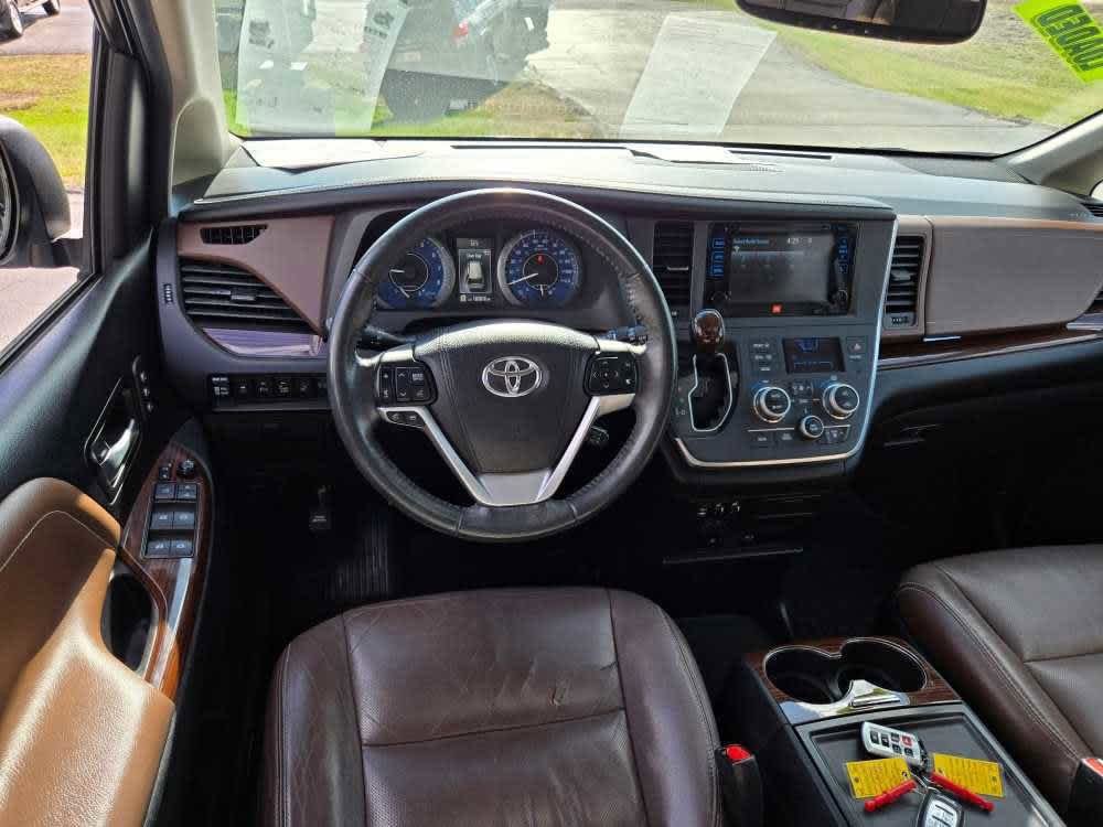 Used 2015 Toyota Sienna Limited Premium with VIN 5TDDK3DC9FS105059 for sale in Pekin, IL