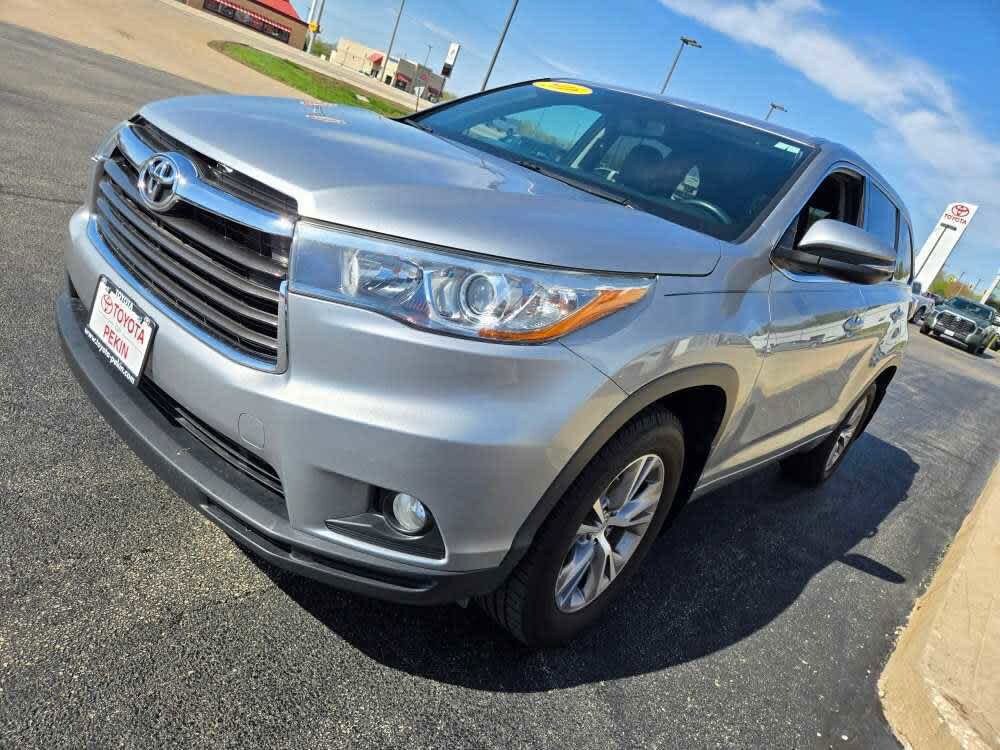 2016 Toyota Highlander LE Plus photo 4