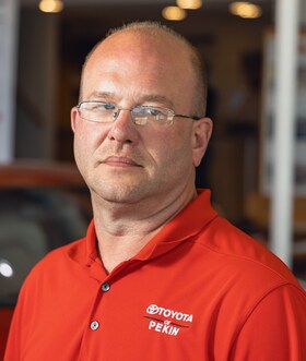 Staff member Dustin Goggil from e0ec15b080fc
