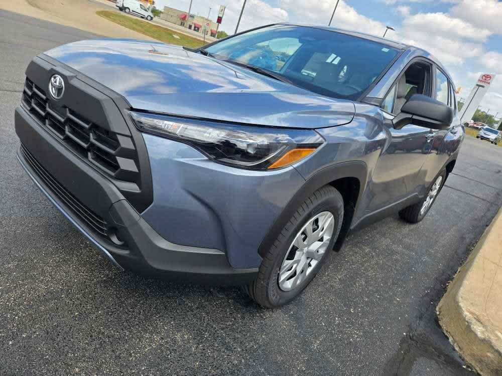 2026 Toyota Corolla Cross L photo 4