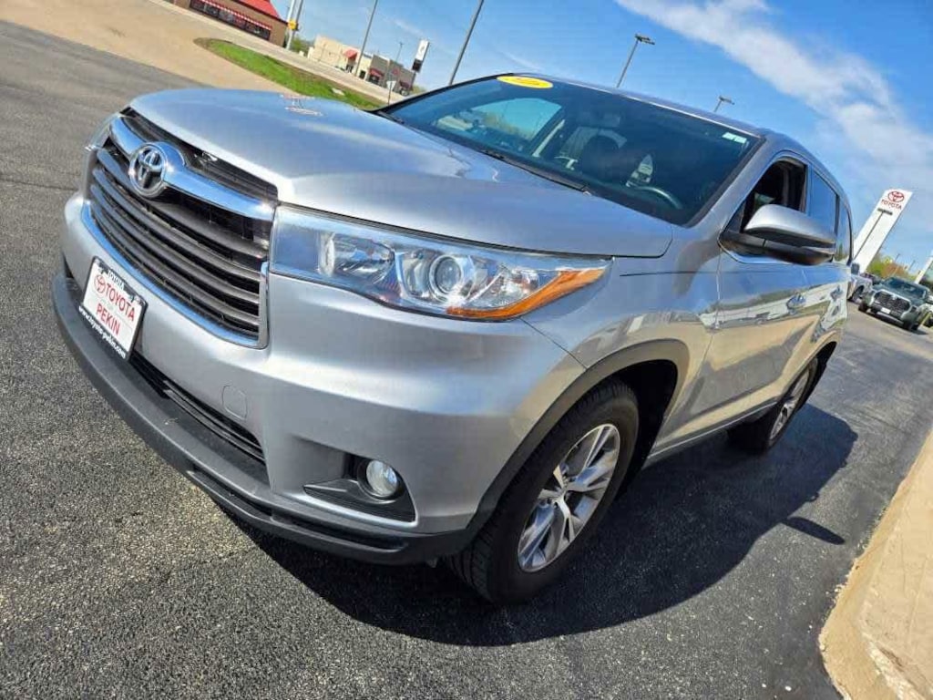 Used 2016 Toyota Highlander LE Plus V6 SUV