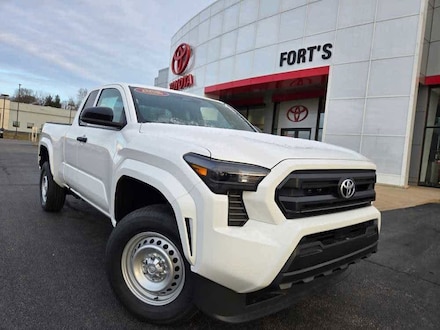 Featured new 2024 Toyota Tacoma SR 4X2 XTRACAB for sale in Pekin, IL