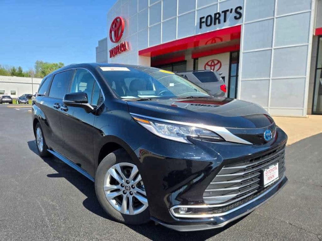 Certified 2023 Toyota Sienna Limited 7 Passenger Van Passenger Van