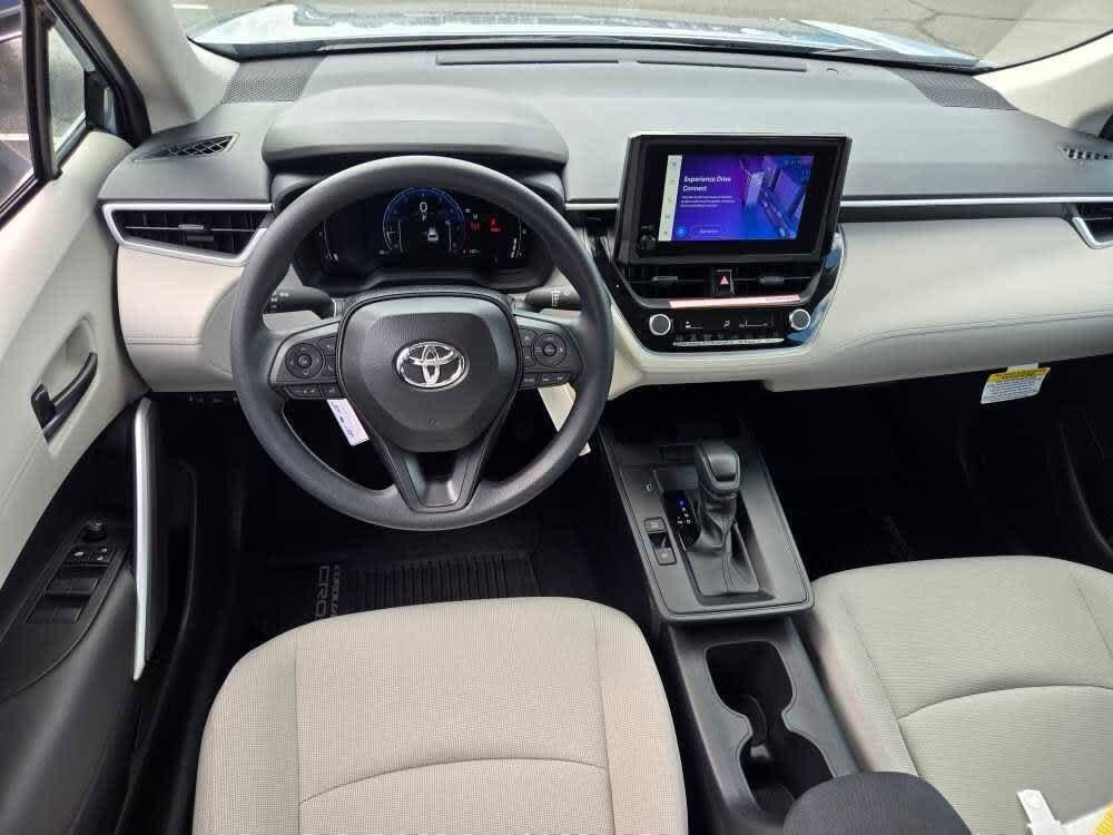 2026 Toyota Corolla Cross L photo 2