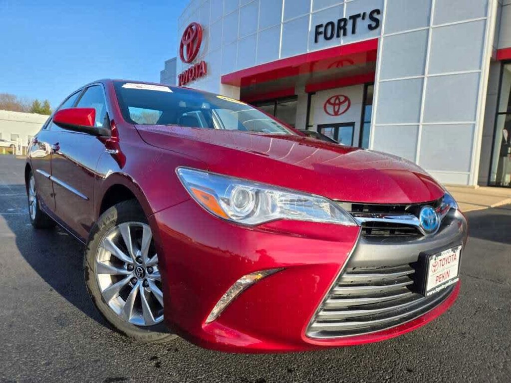 Certified 2017 Toyota Camry Hybrid XLE Sedan