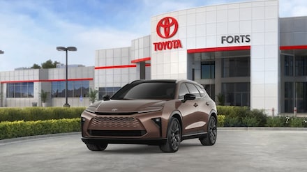 Featured new 2025 Toyota Crown Signia Limited LIMITED for sale in Pekin, IL