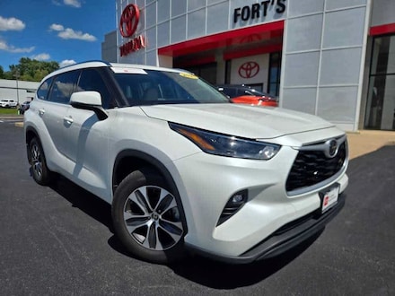 2021 Toyota Highlander XLE SUV