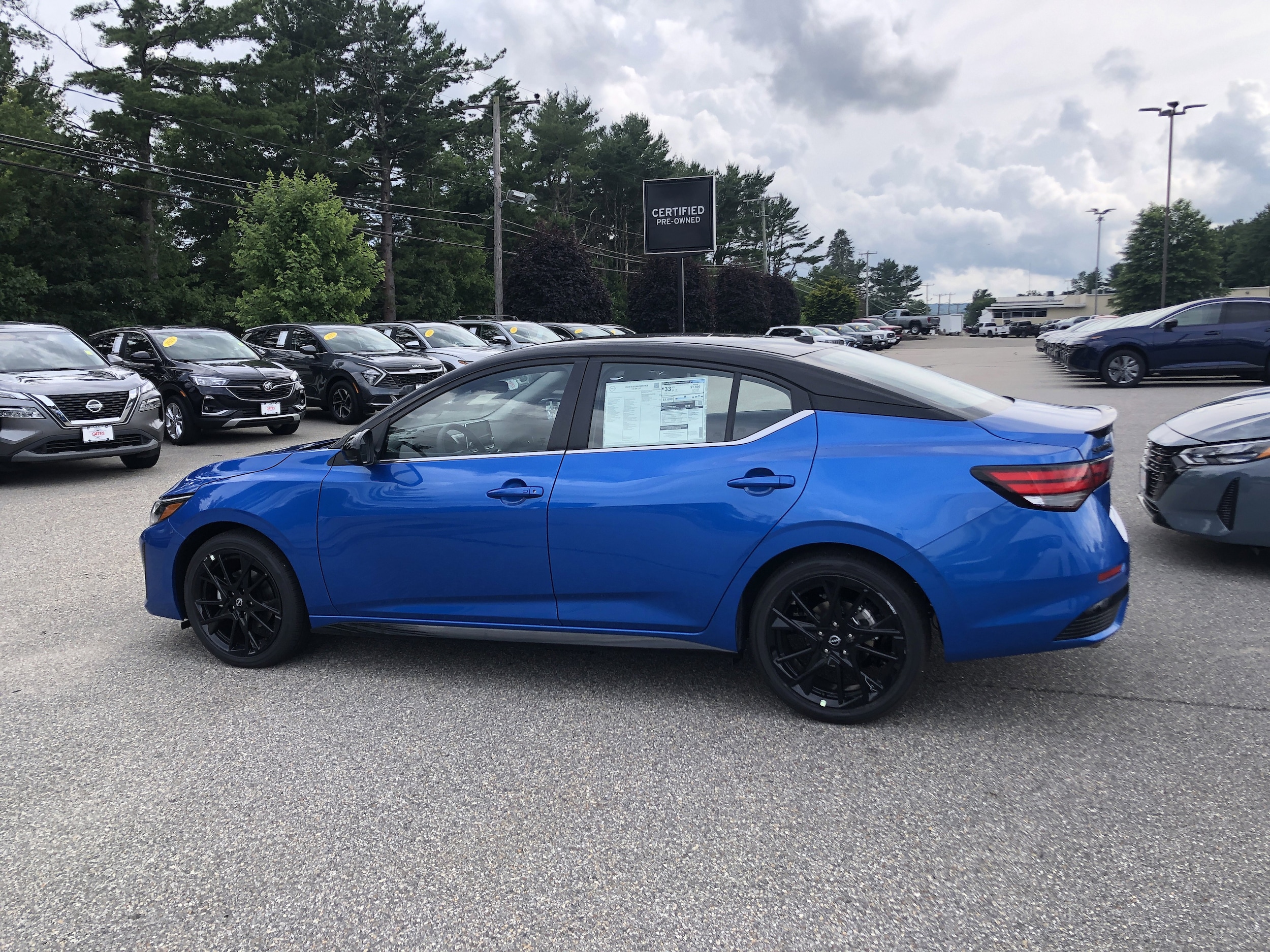 2025 Nissan Sentra SR - Photo 8