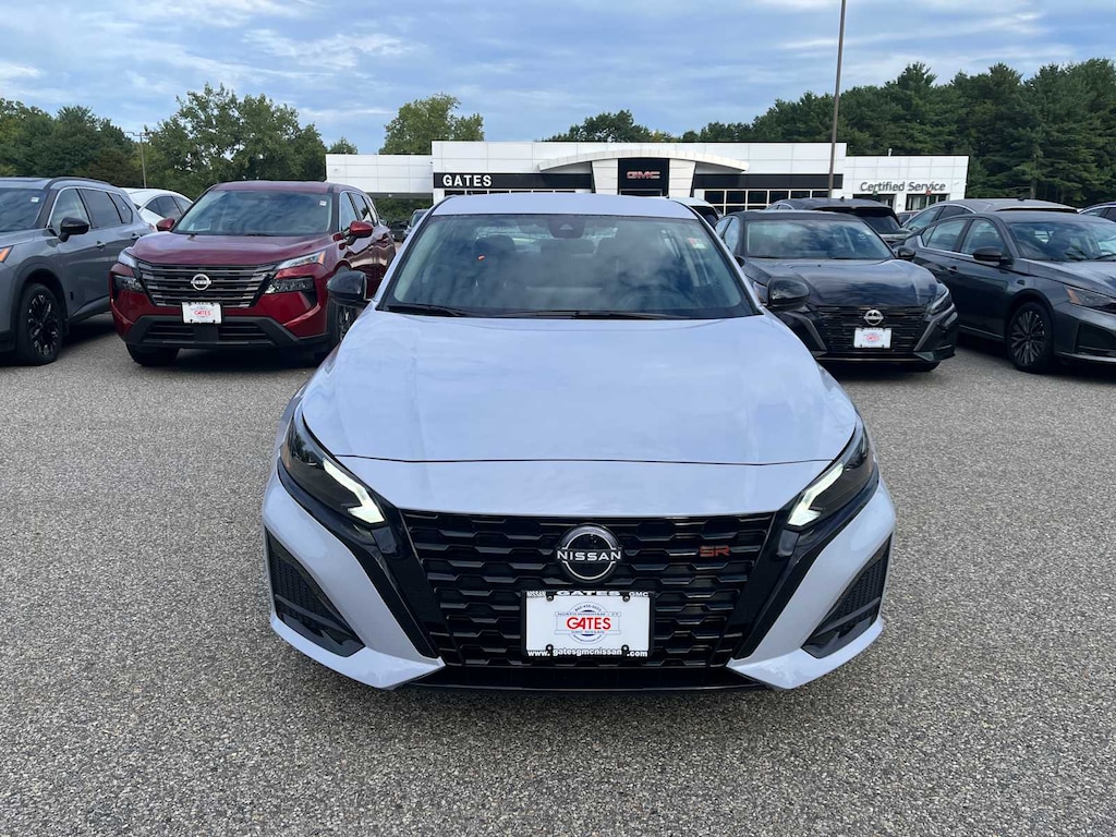 New 2026 Nissan Altima SR Sedan