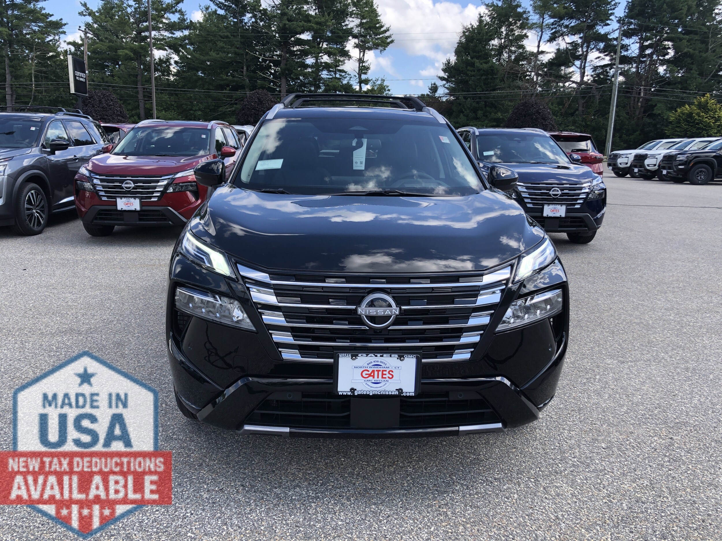 2026 Nissan Rogue Platinum photo 2