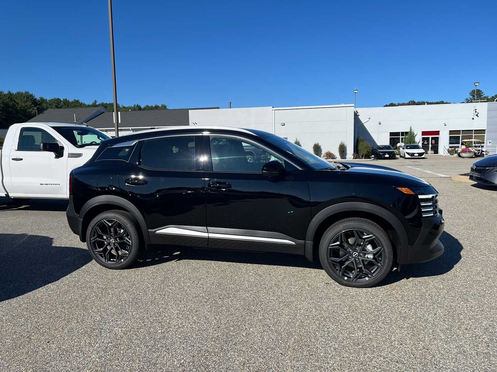 New 2027 Nissan Kicks SR SUV