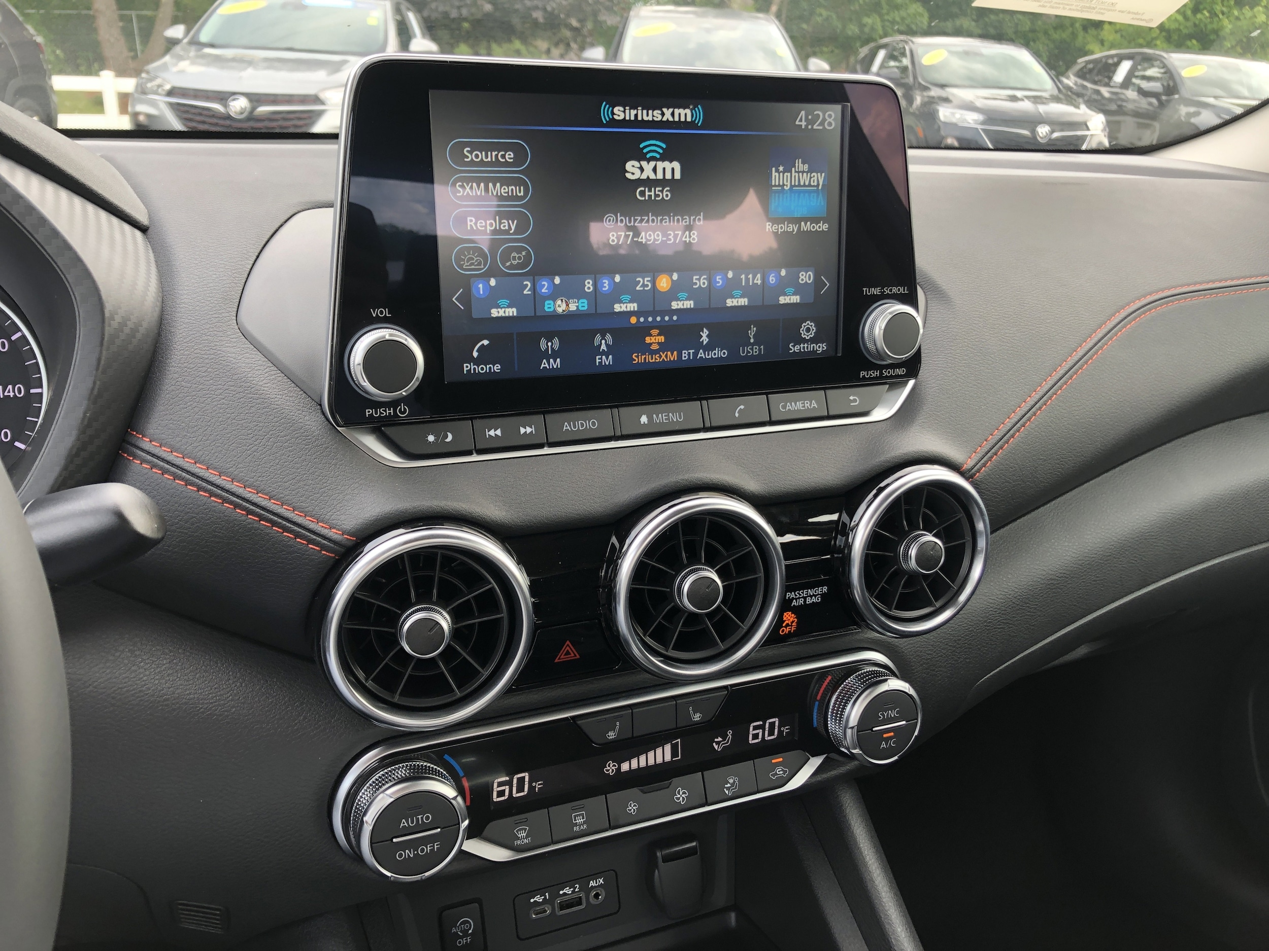 2025 Nissan Sentra SR - Photo 14