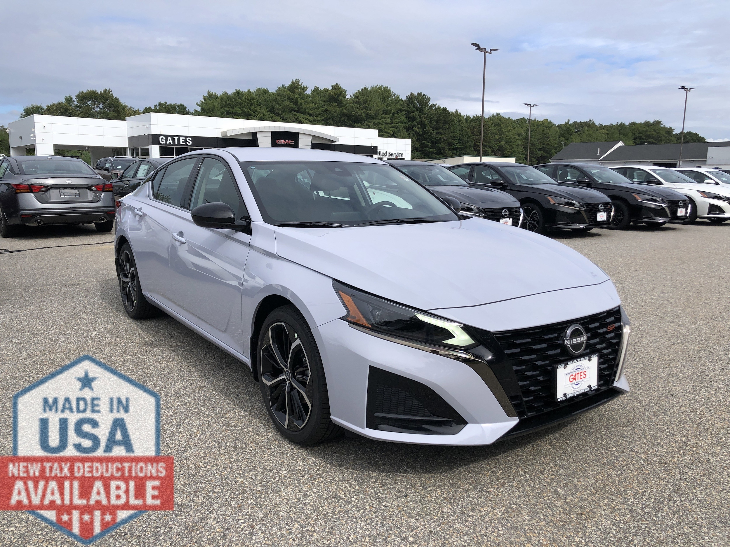 2025 Nissan Altima SR's photo