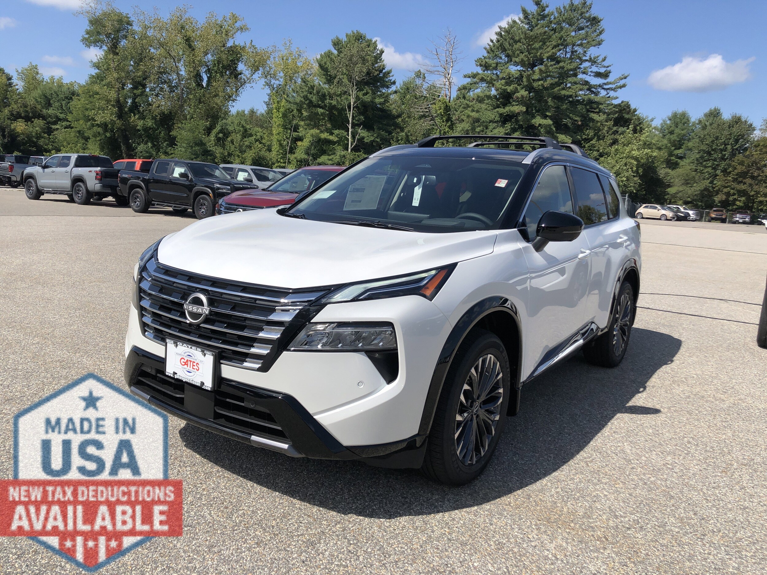 2026 Nissan Rogue Platinum photo 2
