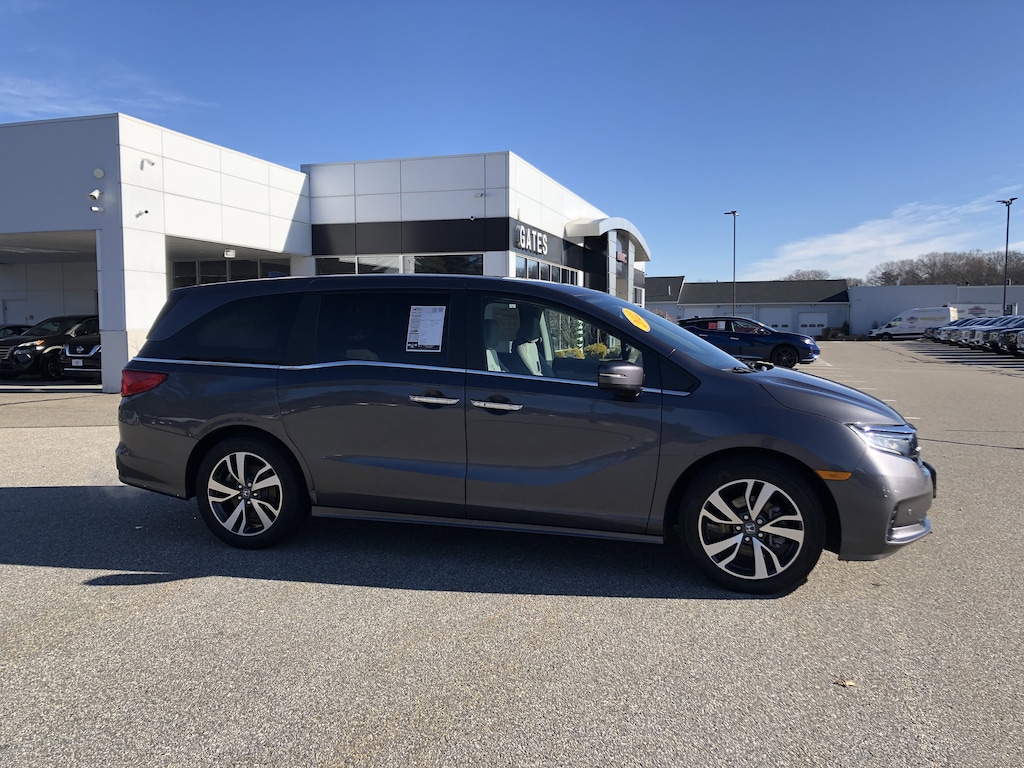 Used 2022 Honda Odyssey Touring Mini-van, Passenger