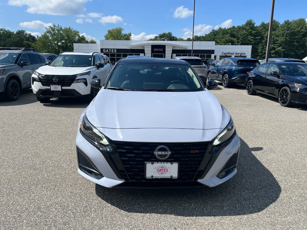 New 2026 Nissan Altima SR Sedan