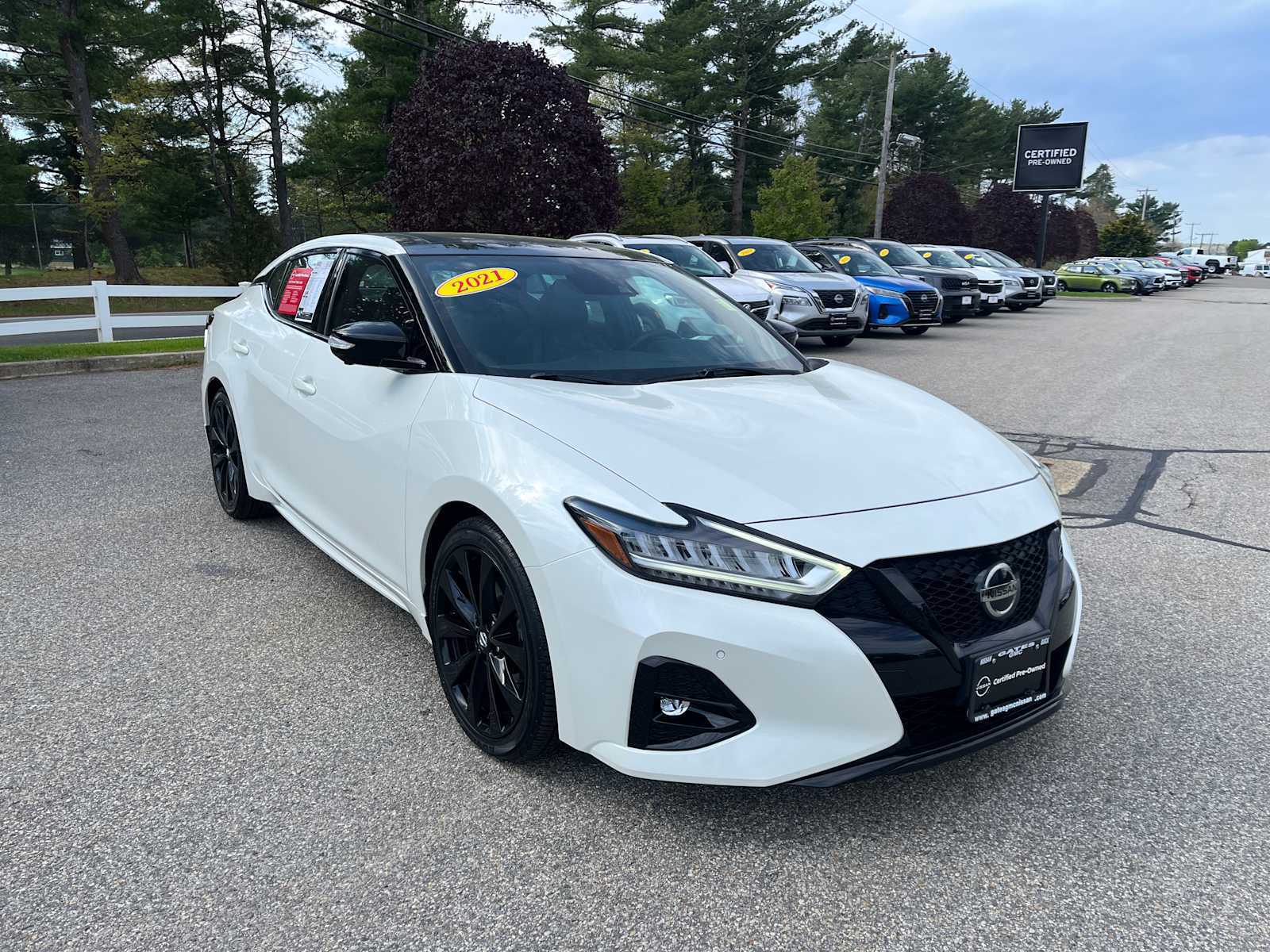 2021 Nissan Maxima SR's photo