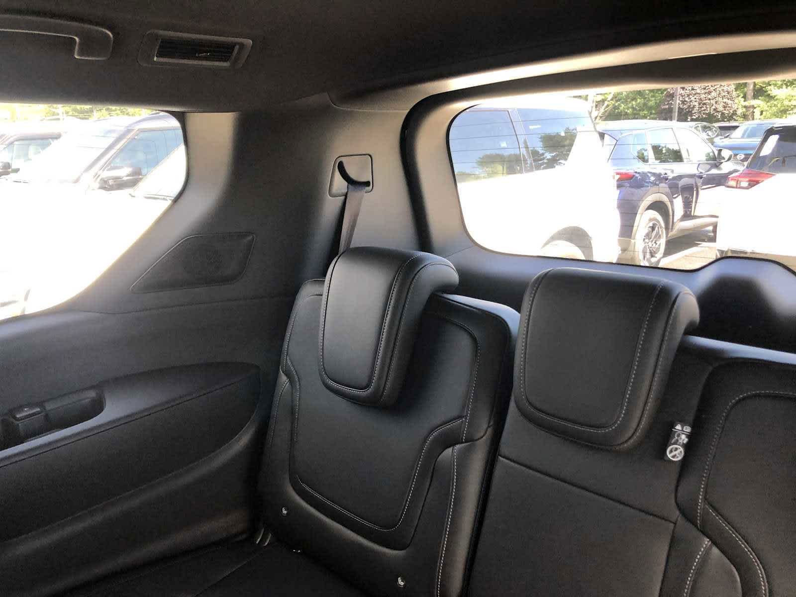 2025 Nissan Armada PRO-4X - Photo 12