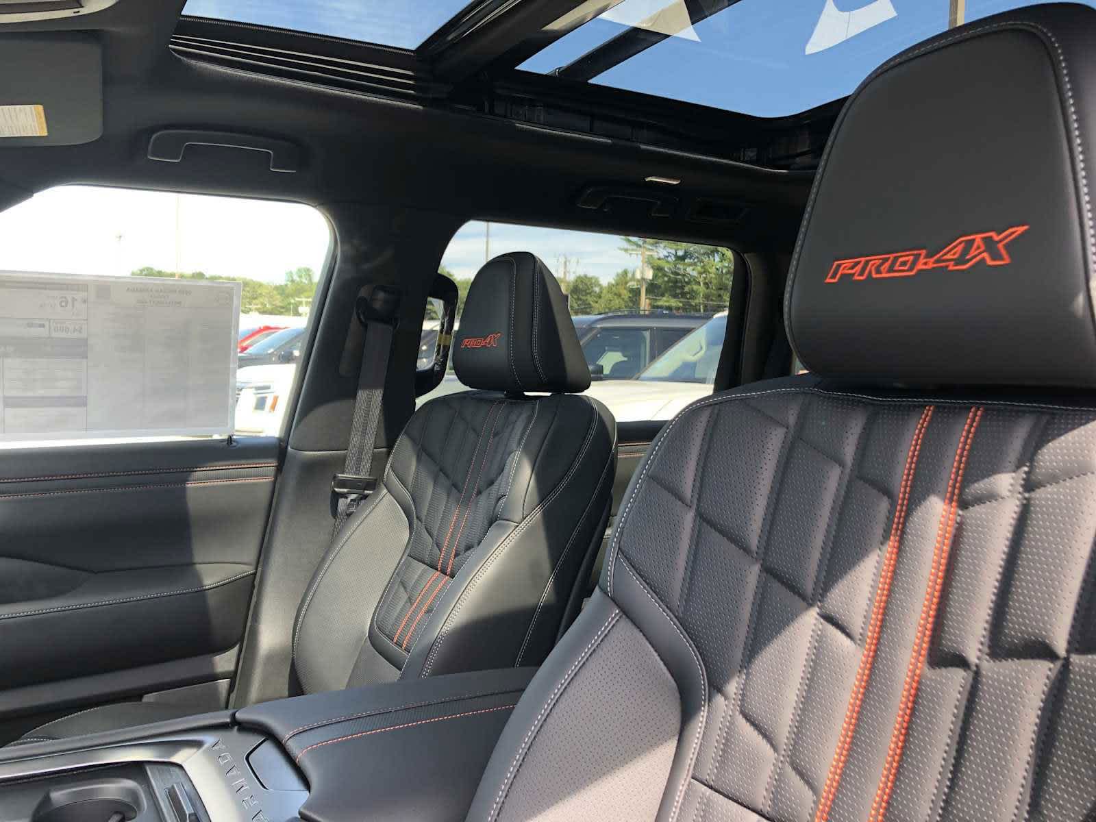 2025 Nissan Armada PRO-4X - Photo 15
