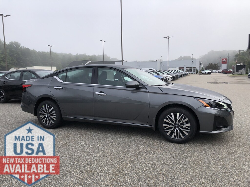 New 2025 Nissan Altima SV Sedan