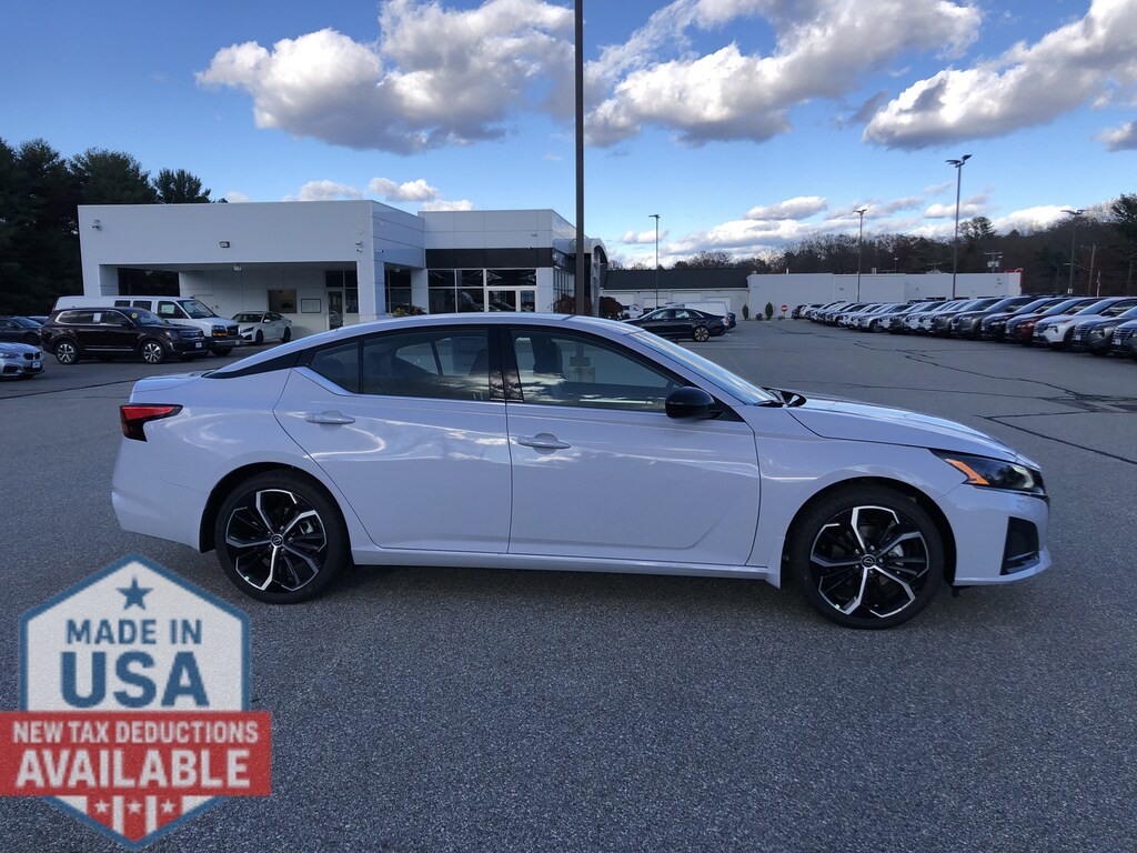 New 2025 Nissan Altima SR Sedan