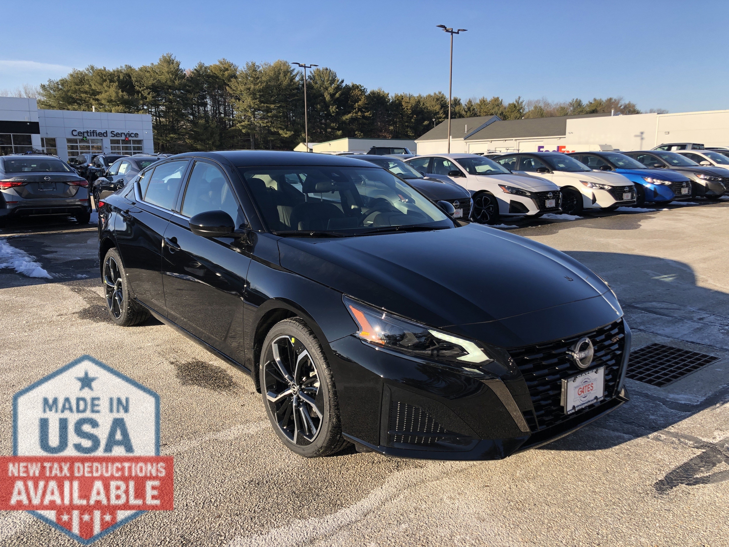 2025 Nissan Altima SR's photo