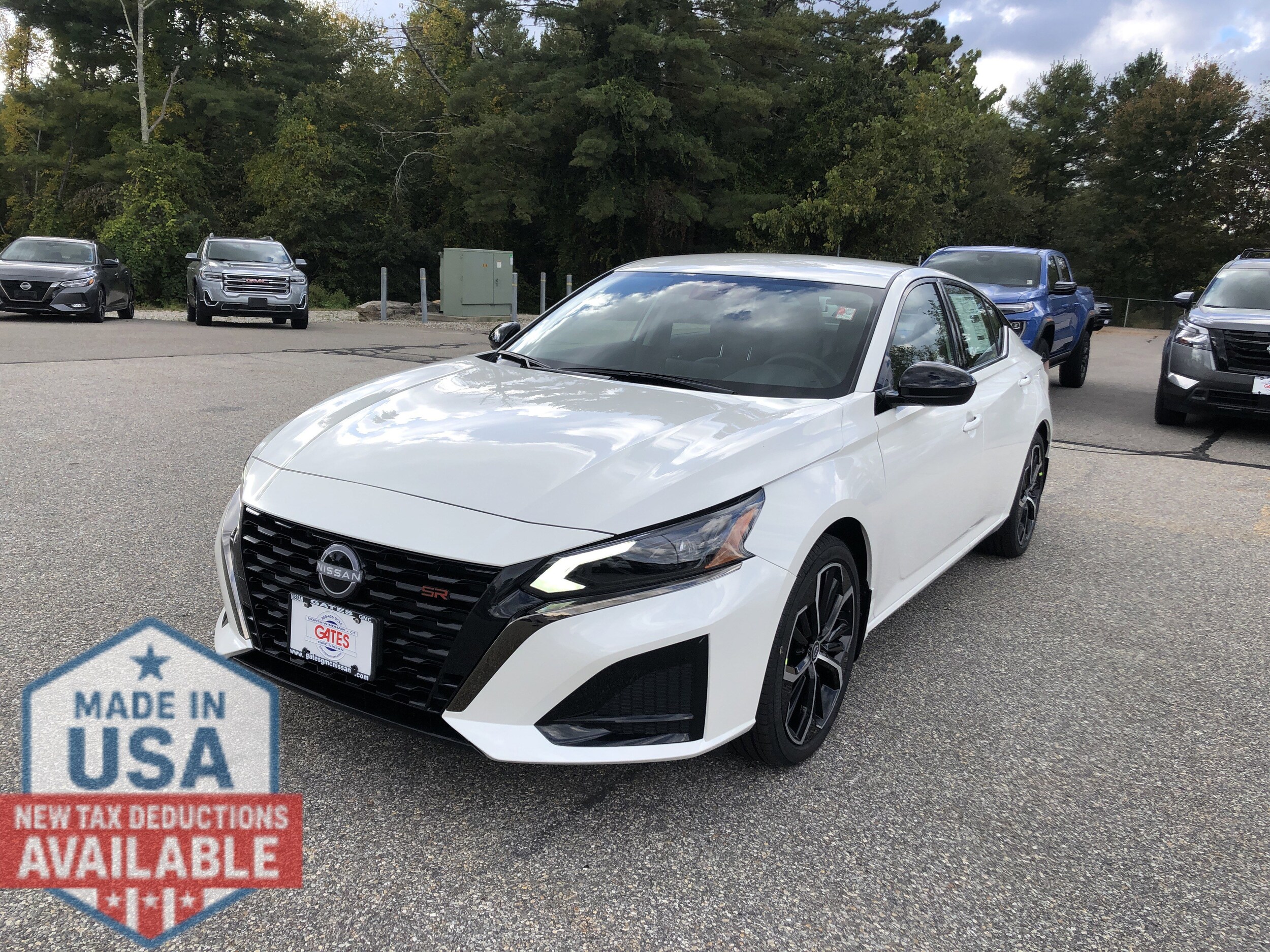 2025 Nissan Altima SR photo 3